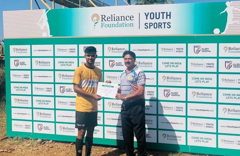 We are extremely proud of Aryan Salunke, our SFA champ who won the ‘Man of the Match’ award at Reliance Tournament of College. He played for Higher Secondary Government College, Sanquelim who took over St Xavier’s College Mapusa in the finals with the score of 3-1.